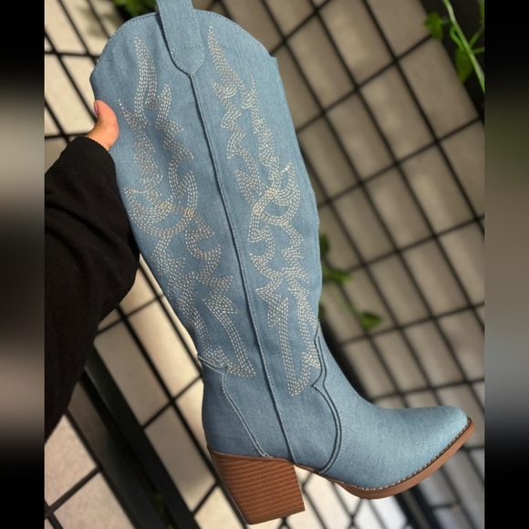 Scarlett Shoes - NWTs, Blue Denim Embroidered Women's Boots